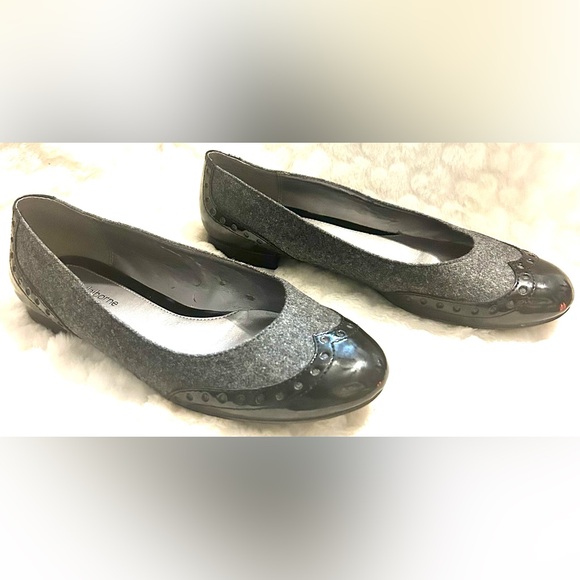 Liz Claiborne Shoes - Liz Claiborne Bianca gray tweed Black slip on ballet Flats women’s size 8.5 M
